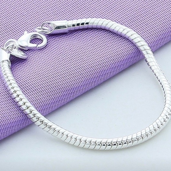 ⭐️1 left ⭐️925 STAMPED STERLING SILVER BRACELET - Picture 6 of 8